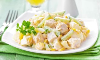 Salada de frango e abacaxi